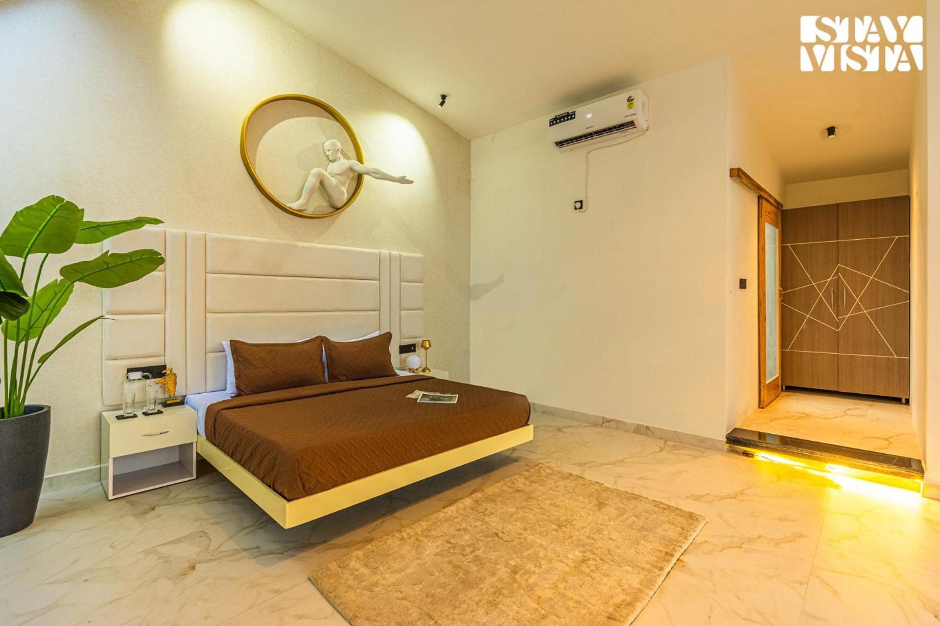 Stayvista At Luna Nova With Outdoor Pool - Раникхет Экстерьер фото